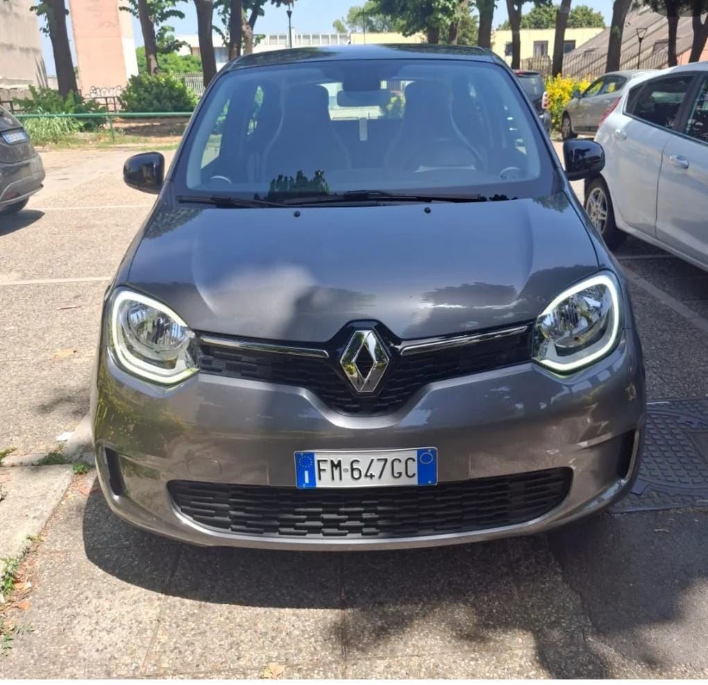 RENAULT TWINGO