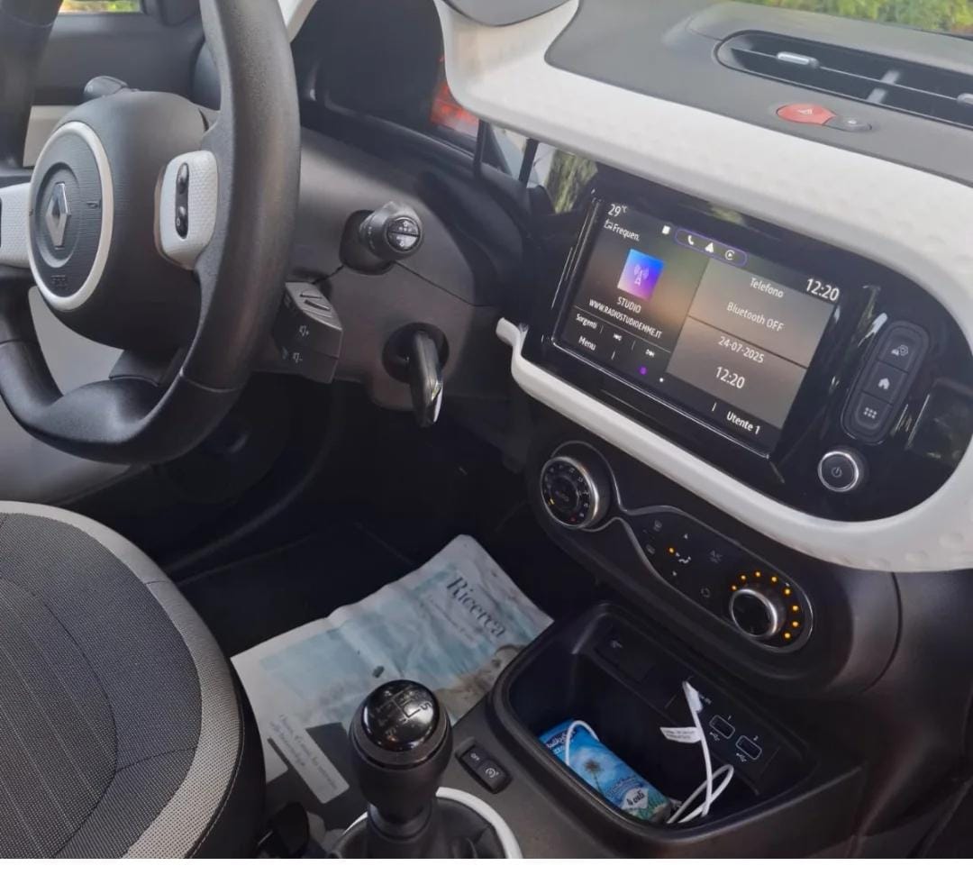 RENAULT TWINGO
